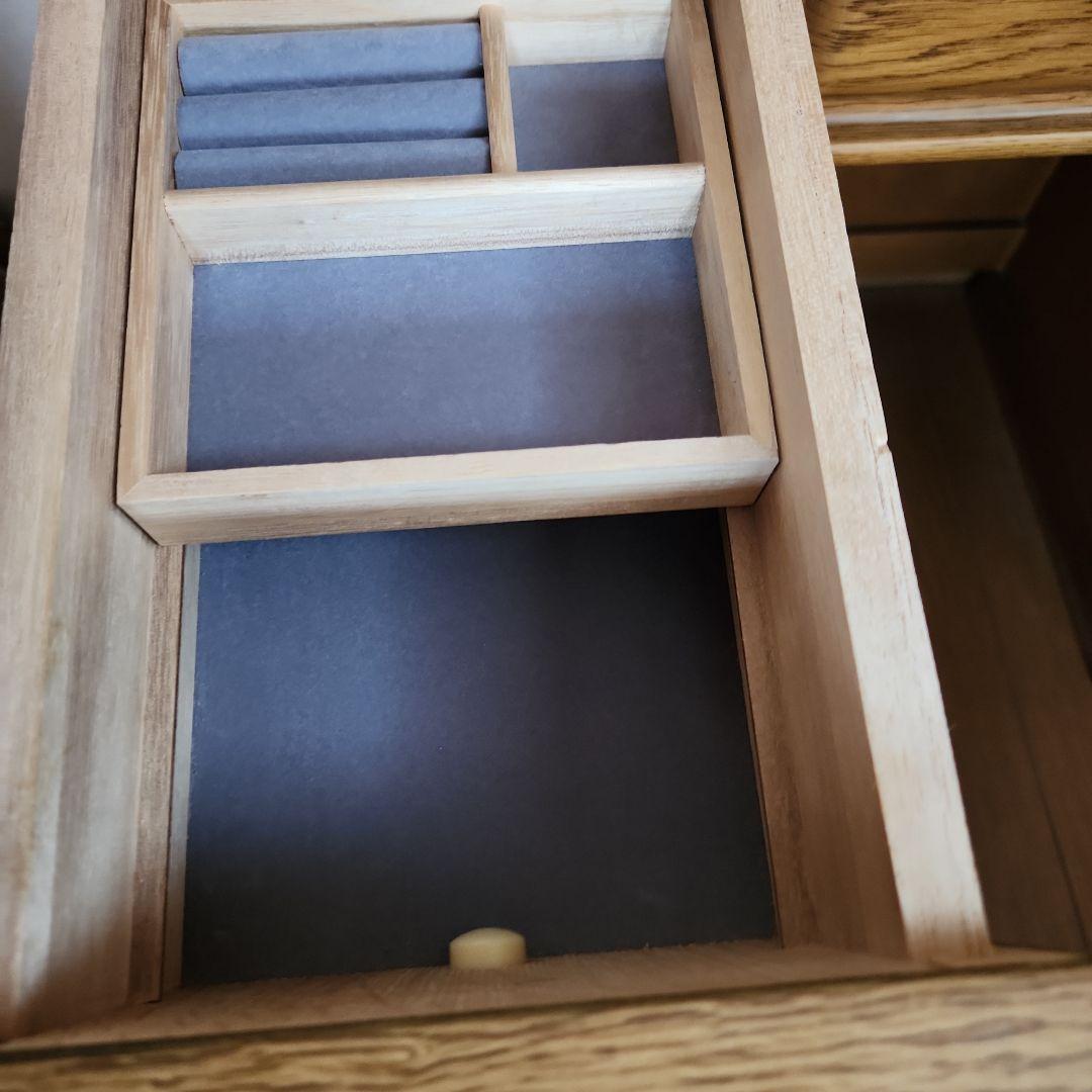 送料込み　机のみ　ドレッサー　引き出しロック機能あり