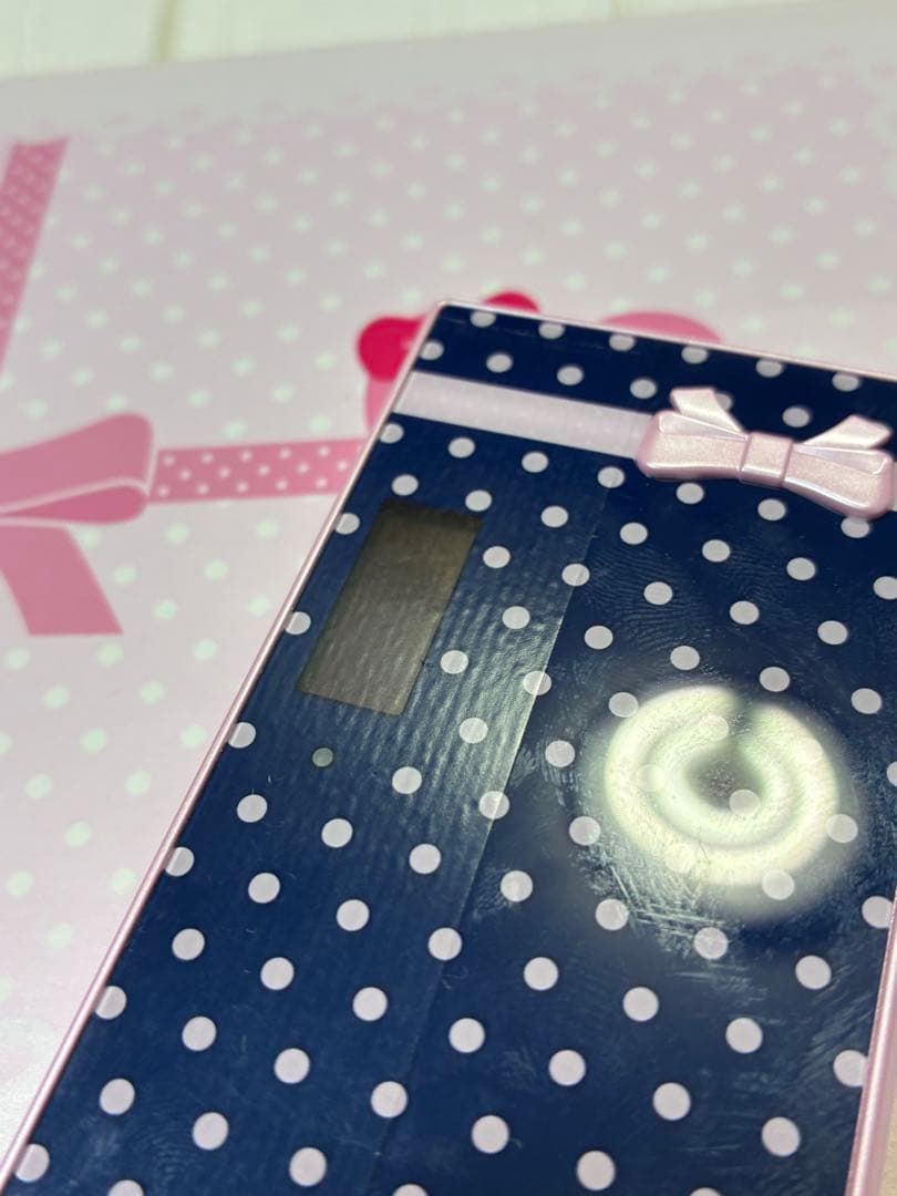 docomo STYLE series F-06Dハッピーピンク　ガラケ