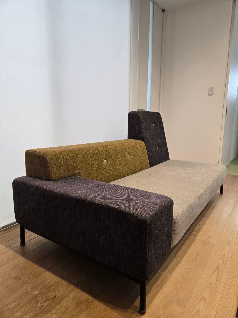 関家具　テットソファ　2.5人掛け　モダンソファ　Crash Gate