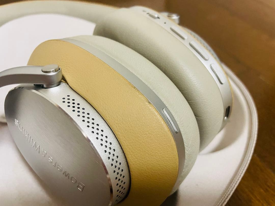 ヤ*ス様 バウワースアンドウィルキンス　px8　タン