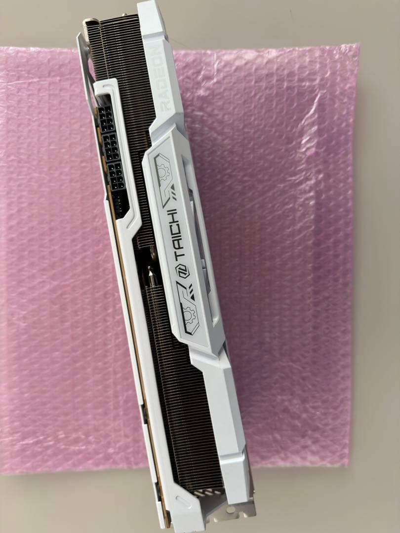 グラフィックボード・グラボ・ビデオカード RX 7900 XTX Taichi White 24GB OC Edition