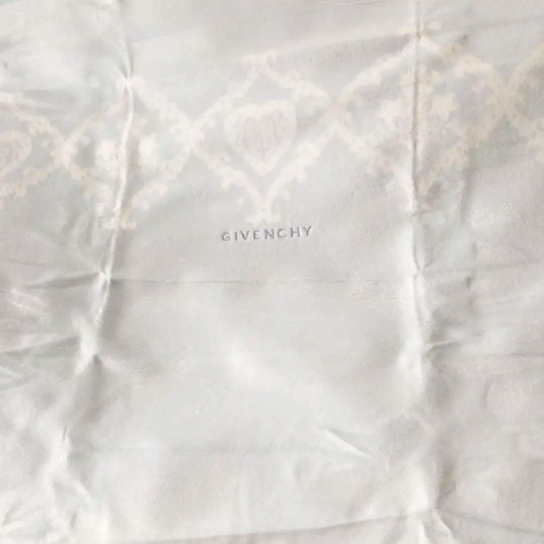 GIVENCHY❤︎綿毛布。最終価格です。