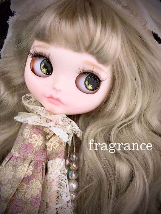 アイシードール  カスタムドール　白肌　アッシュベージュ