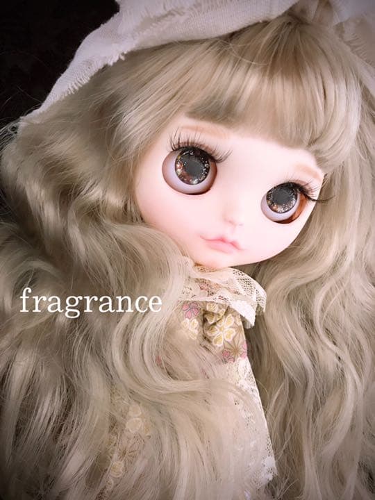 アイシードール  カスタムドール　白肌　アッシュベージュ