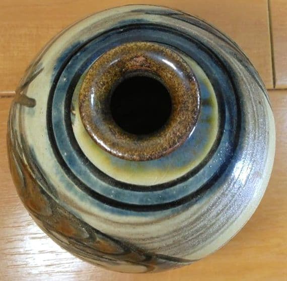 人間国宝 金城次郎 徳利 栞 共箱 未使用美品 壺屋焼 壷屋焼 海老笑魚紋徳利