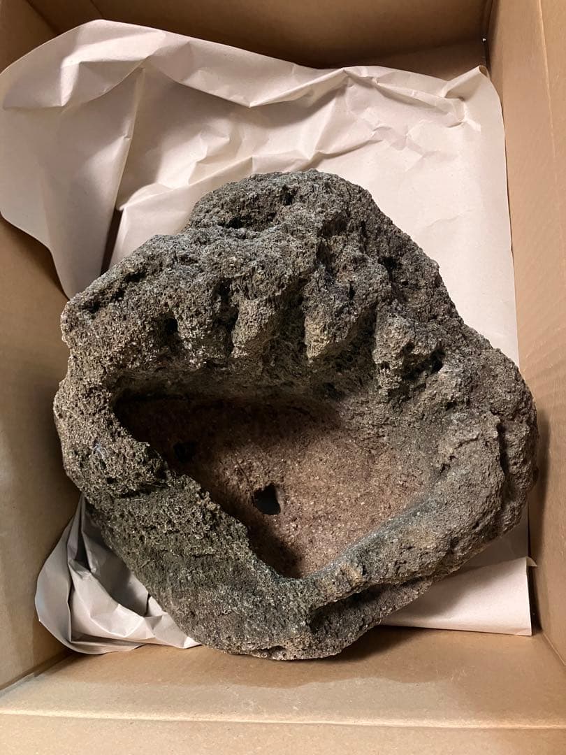 山渓鉢　軽石鉢　ガーデニング　苔　山野草　盆栽　多肉植物　テラリウム　溶岩石