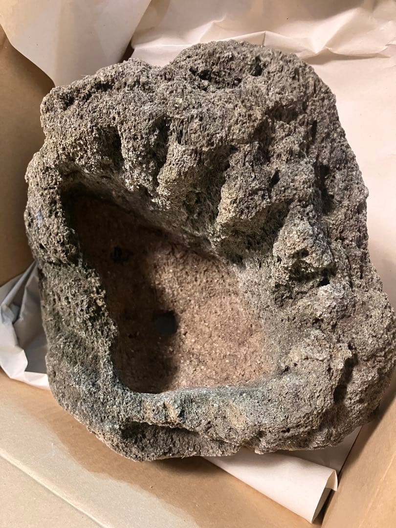 山渓鉢　軽石鉢　ガーデニング　苔　山野草　盆栽　多肉植物　テラリウム　溶岩石