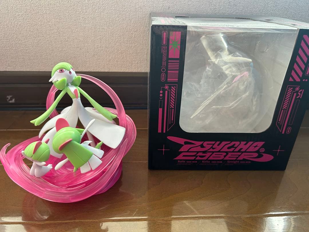 ポケモン　ライトアップフィギュア ラルトス キルリア サーナイト