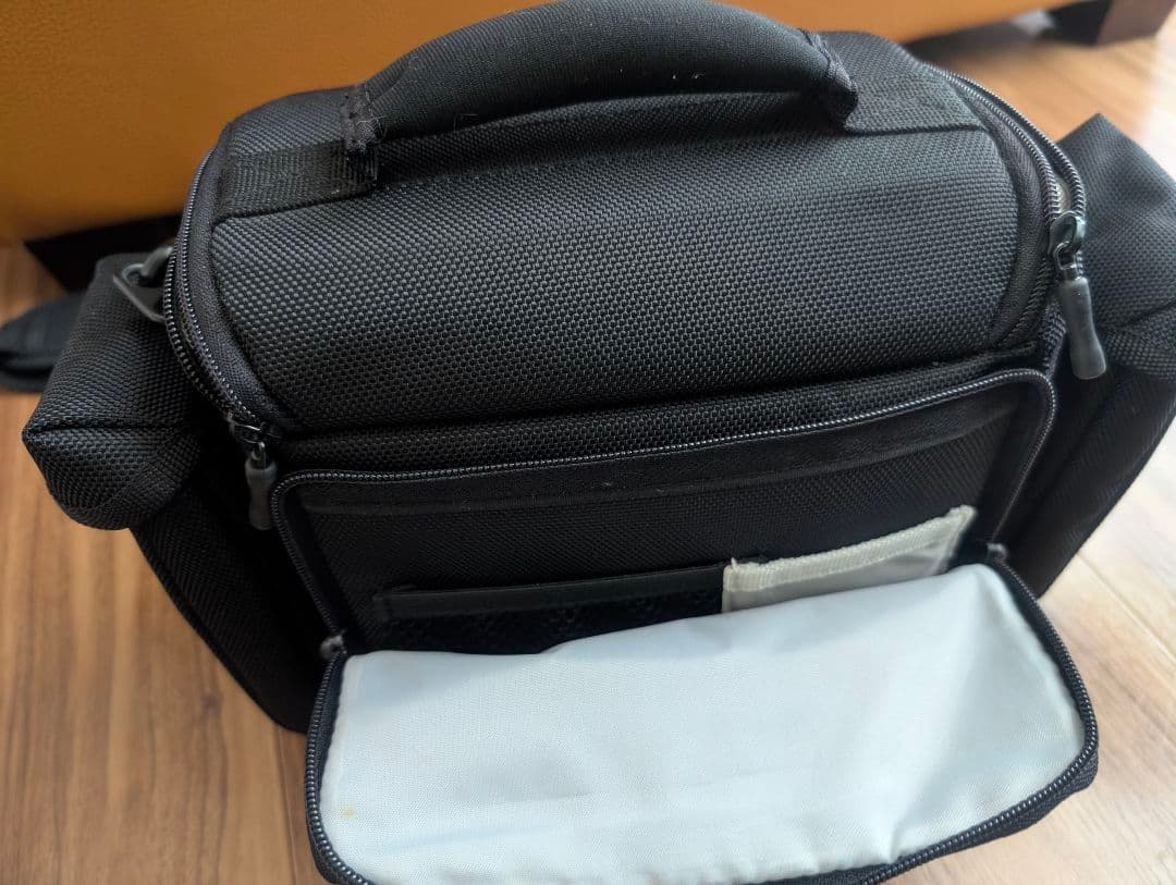 Canon EOS Kiss X4 デジタル一眼レフ おまけ有 1月末迄販売予定