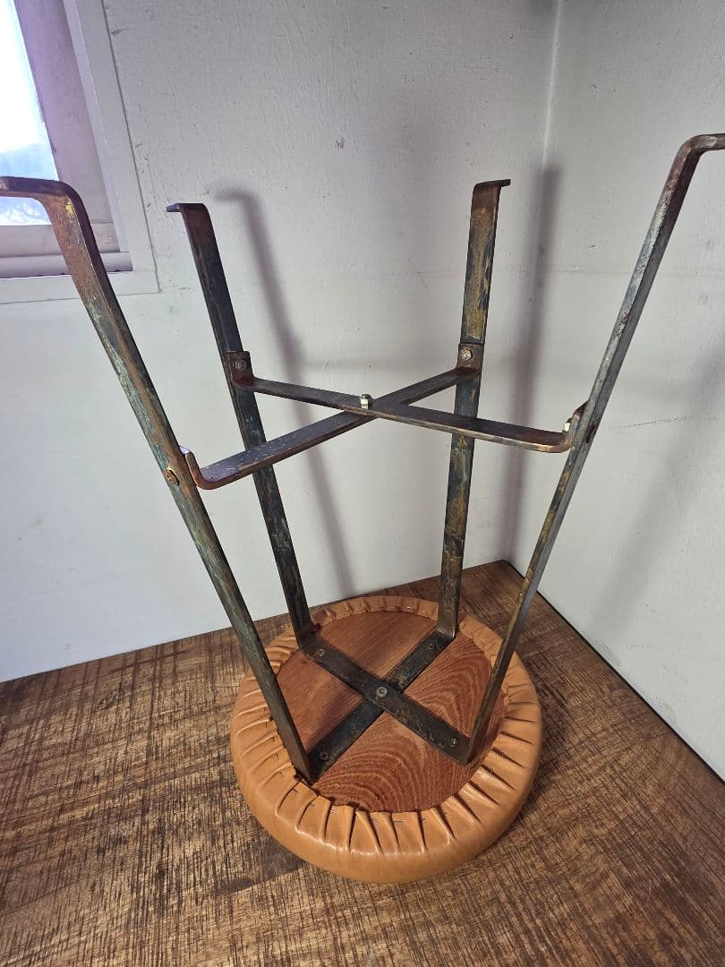 Z*i様 ビンテージ　椅子　牛革座面　鉄脚　インダストリアル