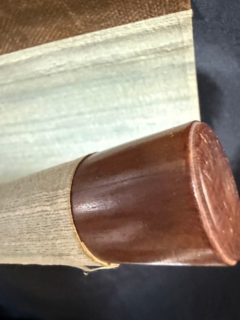 伝統的な日本の掛軸 男女の衣装