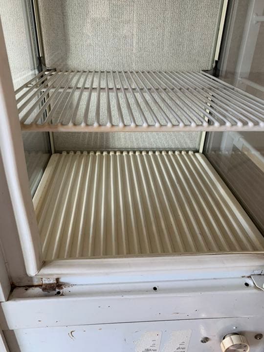 お値下げ中　セミアンティーク 昭和　冷蔵庫　キャビネット　飾り棚