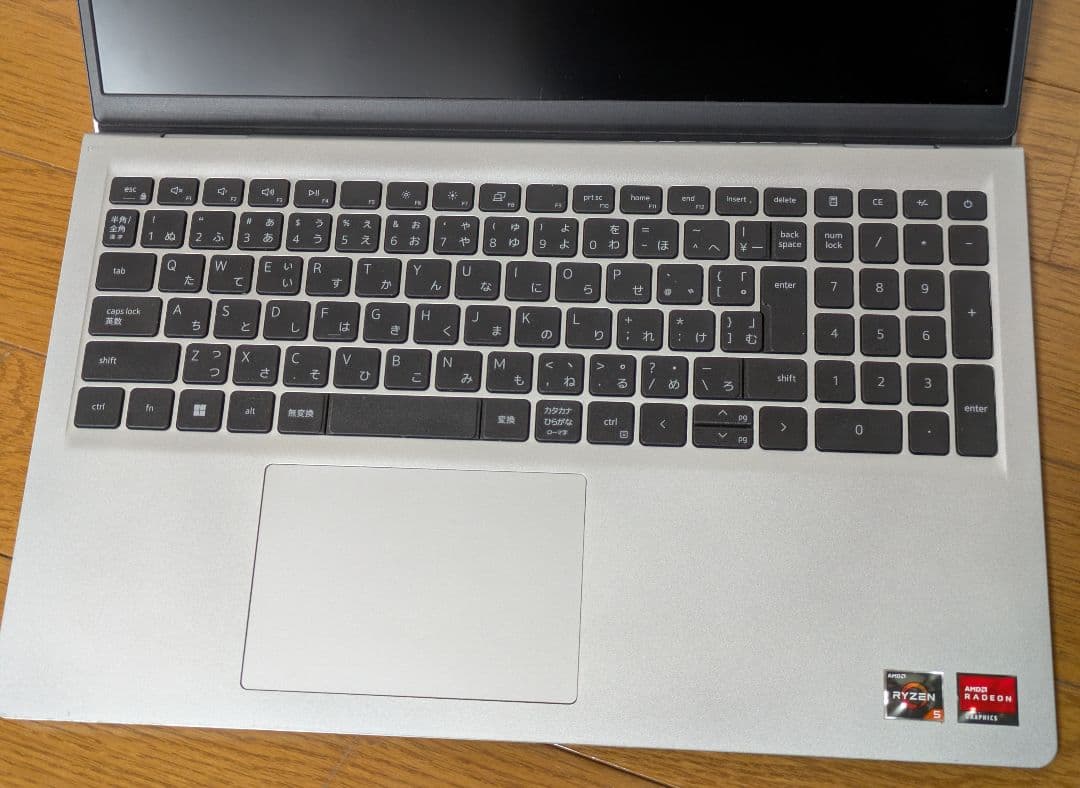 DELL Inspiron 15 Windows11 8GBメモリ