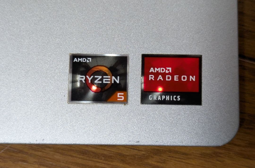 DELL Inspiron 15 Windows11 8GBメモリ