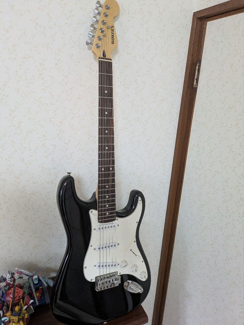 BUSKER'S　バスカーズ　 エレキギター ブラック ストラトタイプ