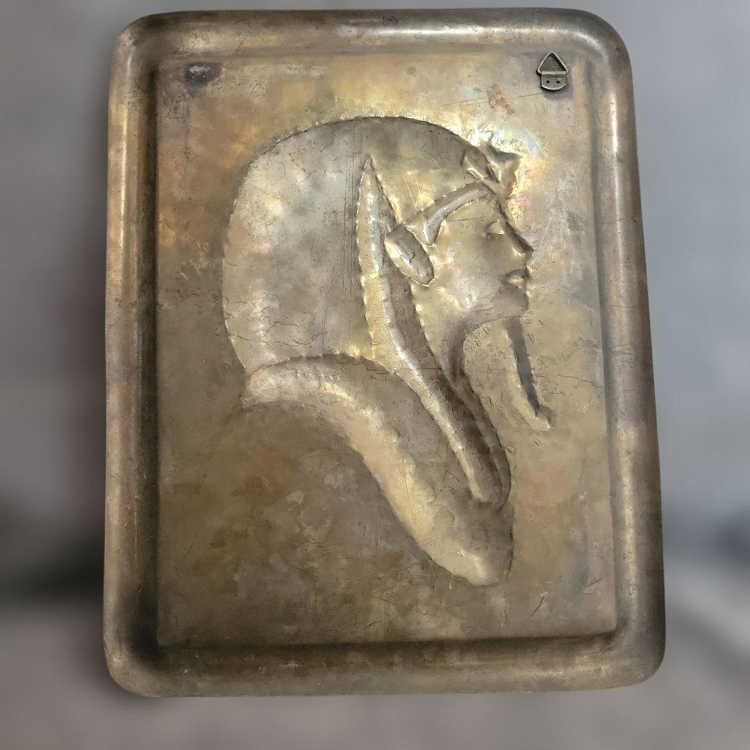 エジプトファラオの金属製装飾品