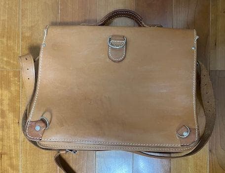 ルイタータッセン レザー ビジネスバッグ ダブルバックル