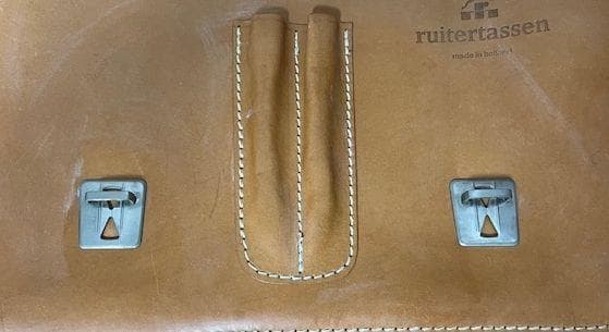 ルイタータッセン レザー ビジネスバッグ ダブルバックル