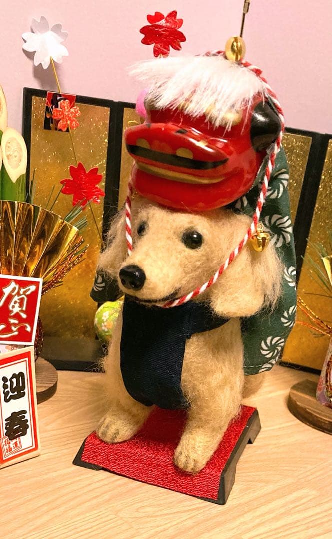ミニチュアダックス　羊毛フェルト　獅子舞犬