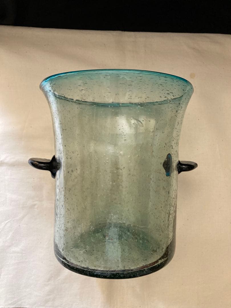 気泡ガラスワインク-ラ-べ-ス