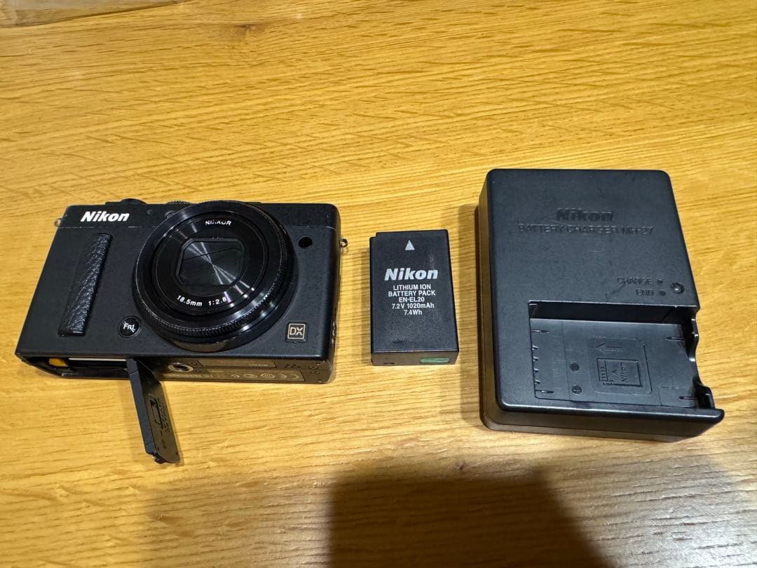 【箱なし/一部破損あり】Nikon coolpix a