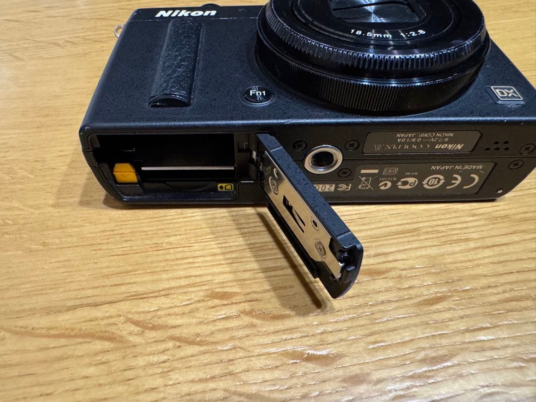 【箱なし/一部破損あり】Nikon coolpix a