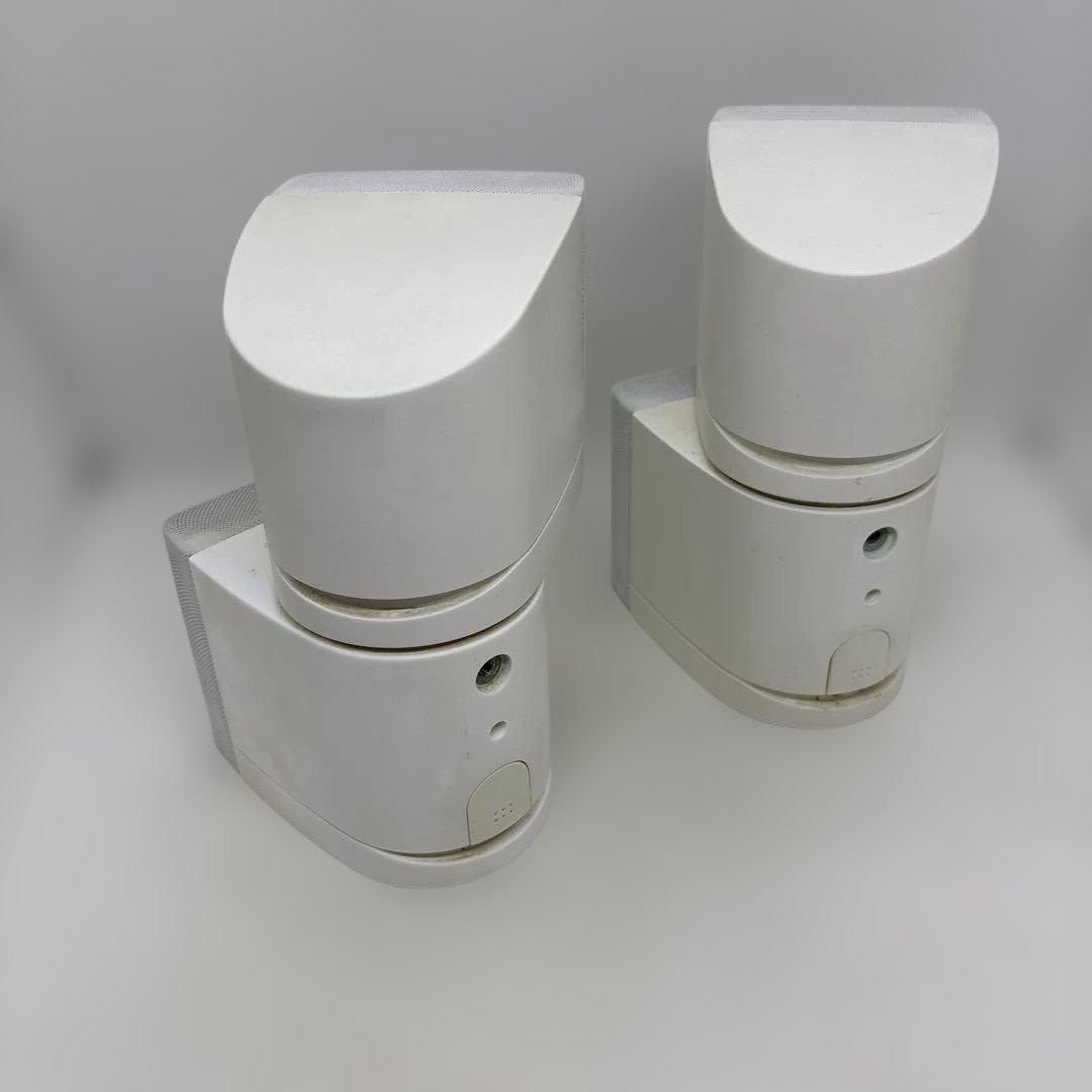 BOSE ダブルキューブ型 サテライト スピーカー ペア　白　天釣り金具つき