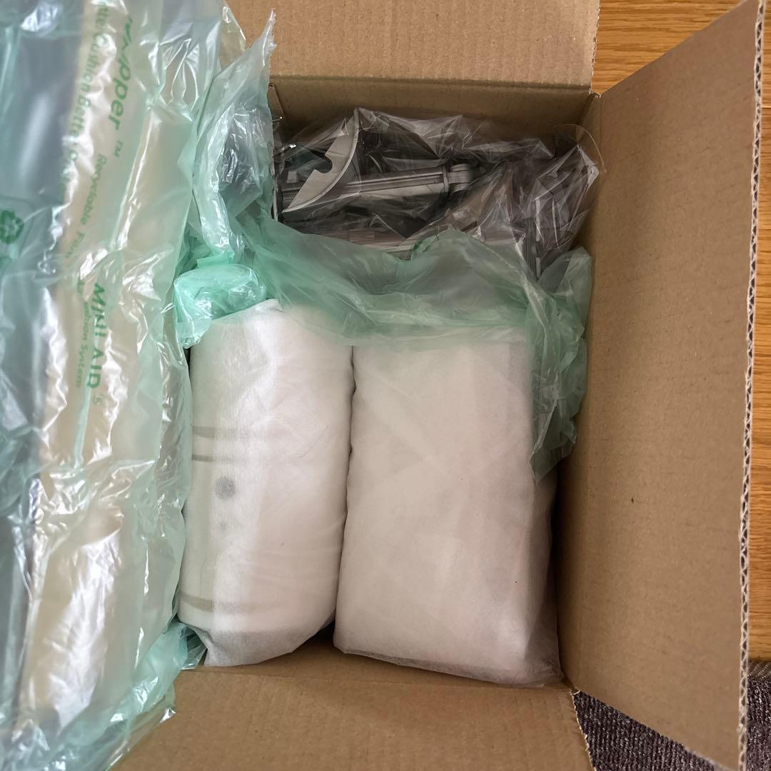 BOSE ダブルキューブ型 サテライト スピーカー ペア　白　天釣り金具つき