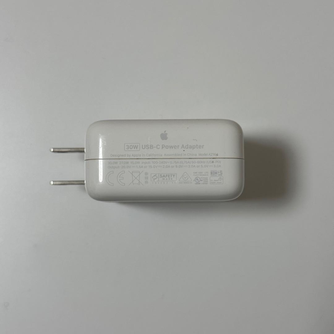 Macbook air M1 2020年モデル 8GB SSD256GB