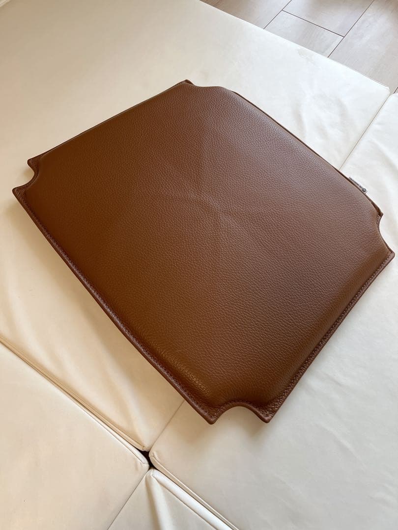 CARL HANSEN & SON ブラウンレザークッション　ワイチェア