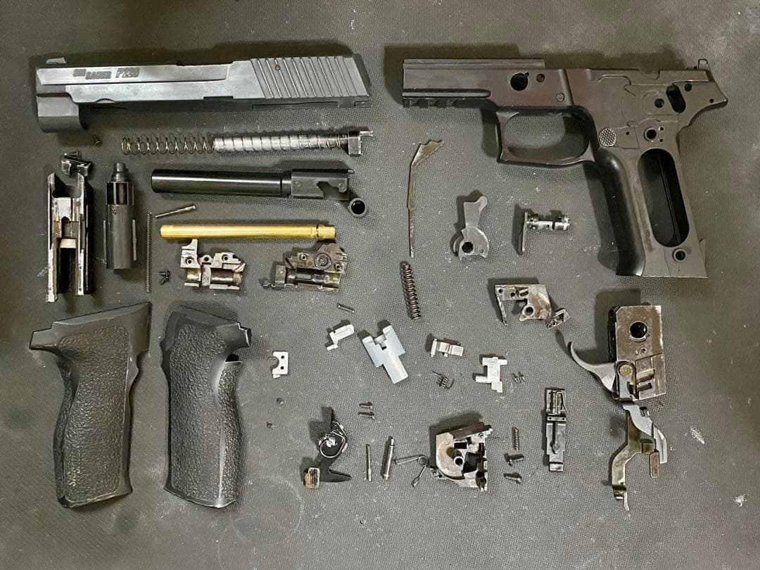 【週末セール】点検済　東京マルイ　p226 e2 ガスブロ