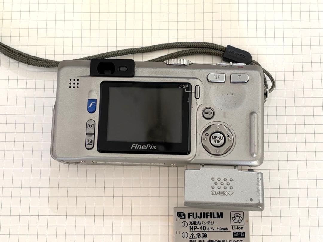 Fujifilm FinePix F700 コンパクトデジタルカメラ　起動確認済