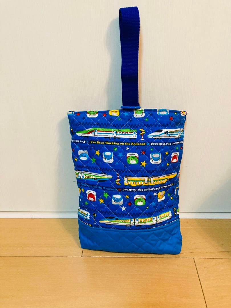 皆んな大好きかっこいい新幹線入園入学グッズ☆キルト生地☆ブルー