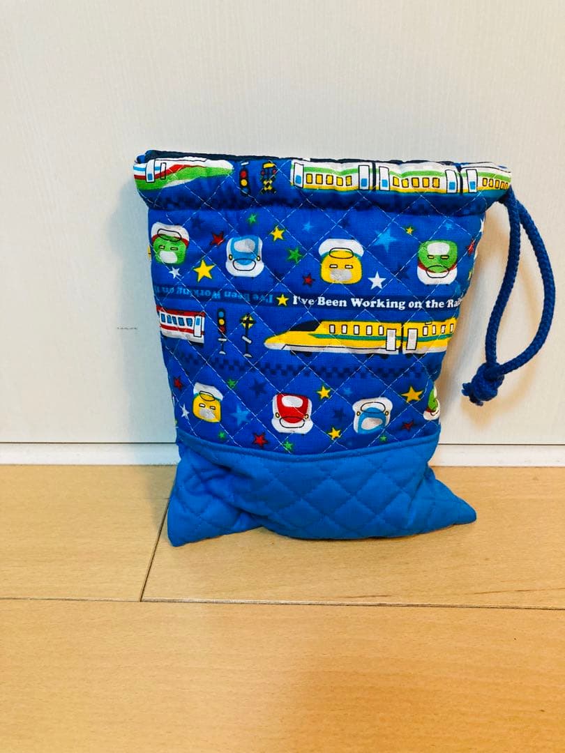 皆んな大好きかっこいい新幹線入園入学グッズ☆キルト生地☆ブルー