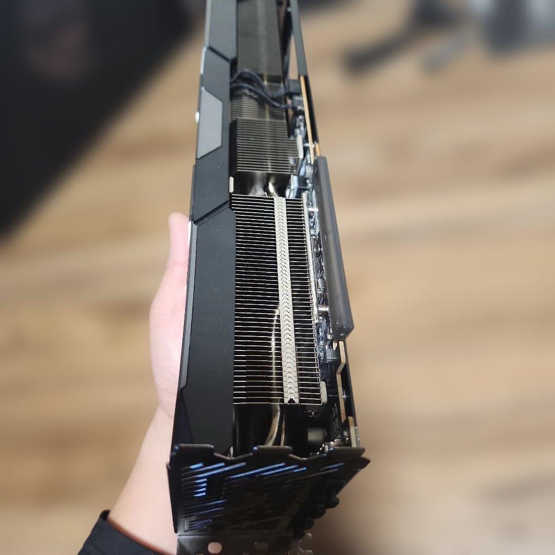 ASRock Taichi Radeon 9070XT OC グラフィックボード