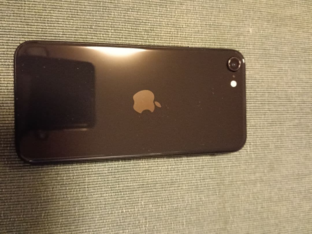 iPhone SE2 128 ブラック Apple store一括購入品
