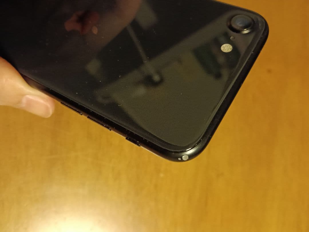 iPhone SE2 128 ブラック Apple store一括購入品