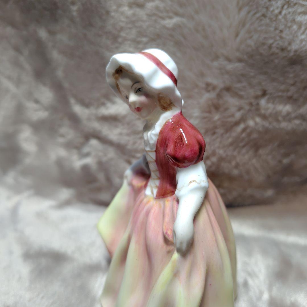   \"Dinky do\" ロイヤルドルトン フィギュリン