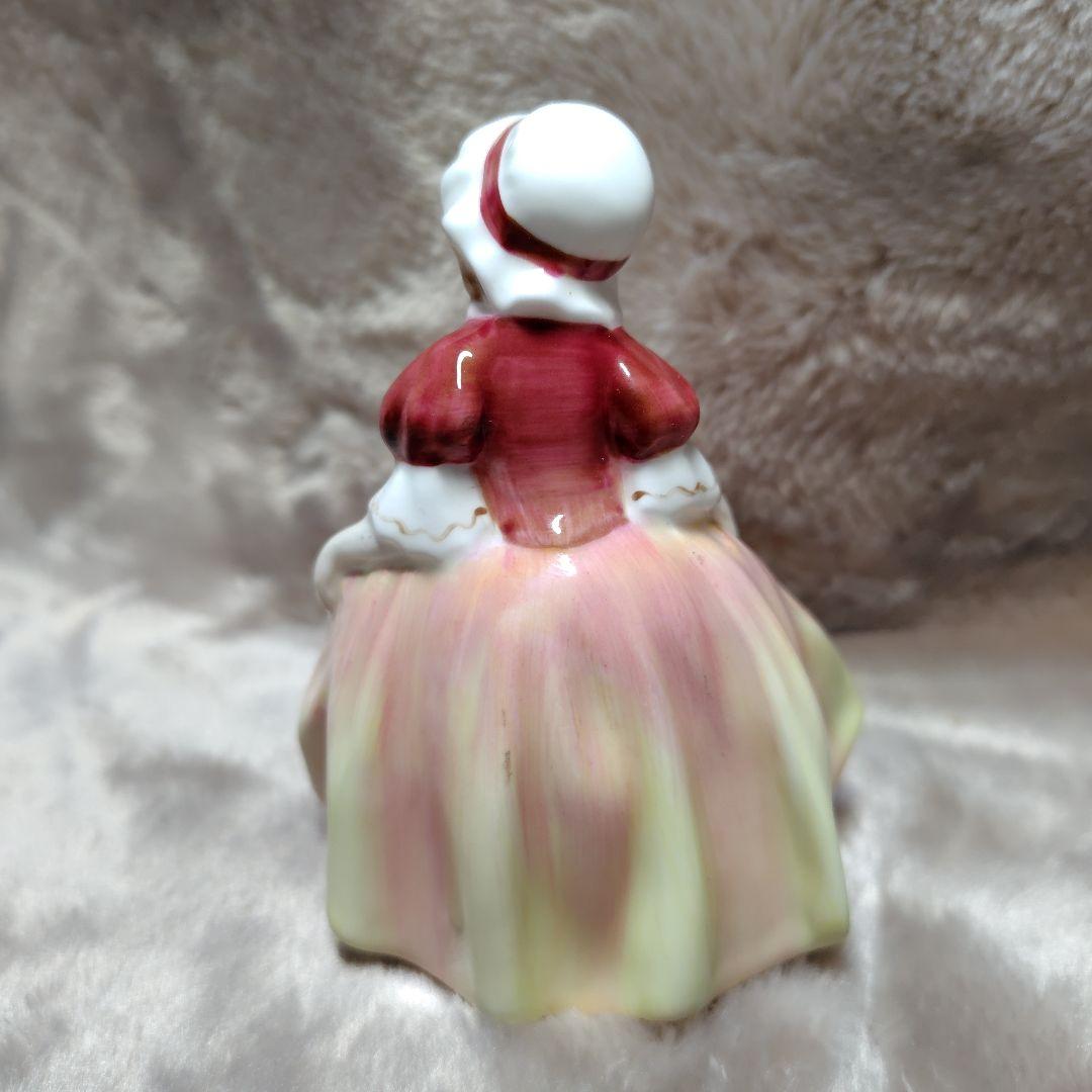   \"Dinky do\" ロイヤルドルトン フィギュリン