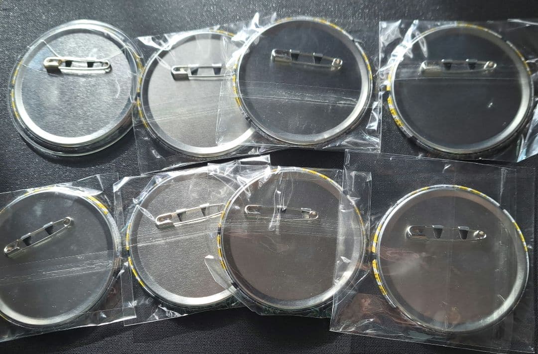 ワンピース アルティメットクルー缶バッジ ルッチ　8つセット