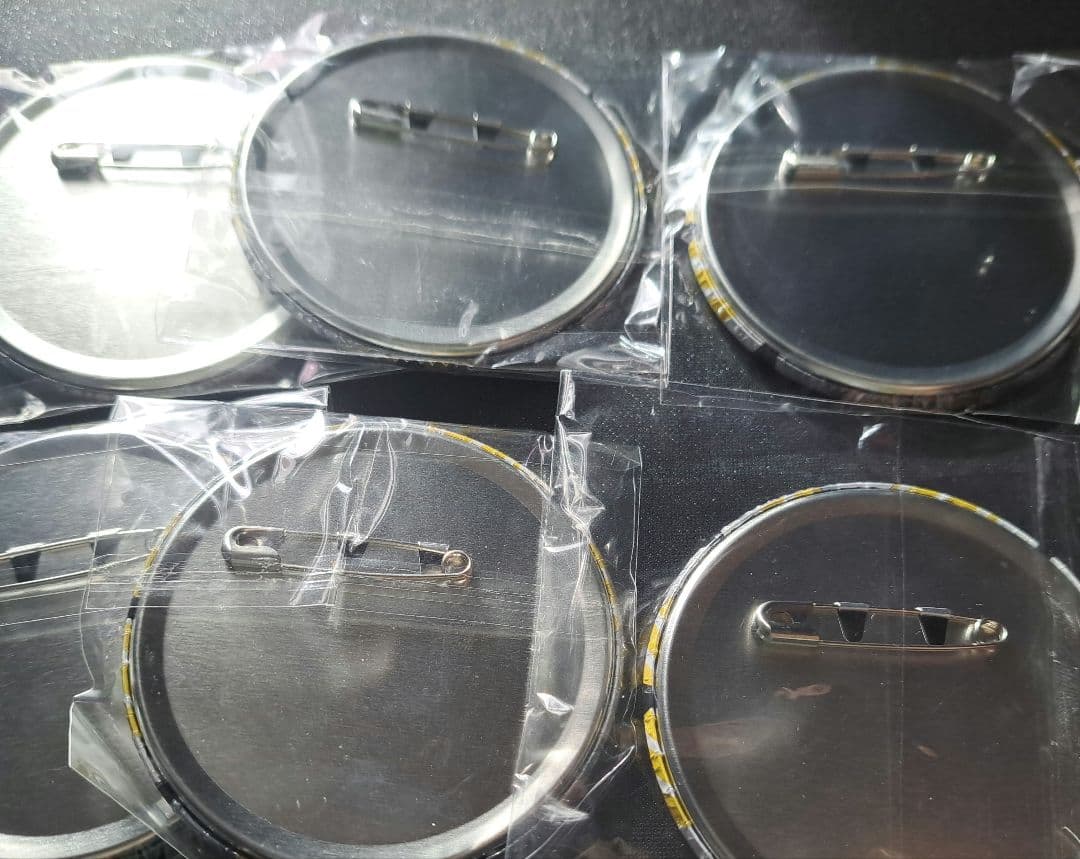 ワンピース アルティメットクルー缶バッジ ルッチ　8つセット