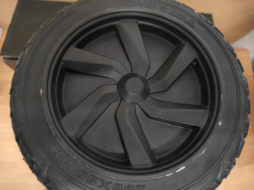 Kintone ハンドルなし電動スクーター