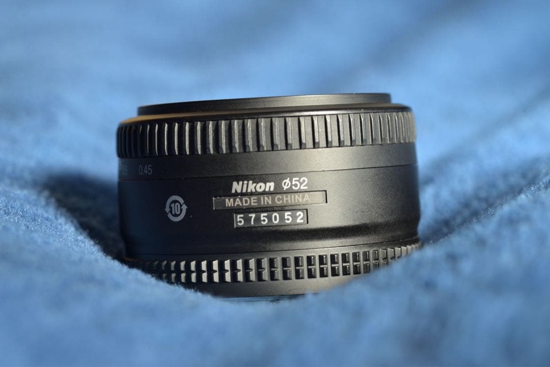 Nikon AF Nikkor 50mm f/1.8D 単焦点レンズ