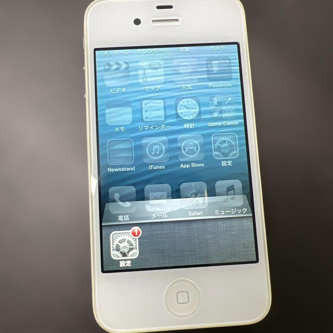 【動作品】iphone4s 32GB バッテリー94% 充電ケーブル付き