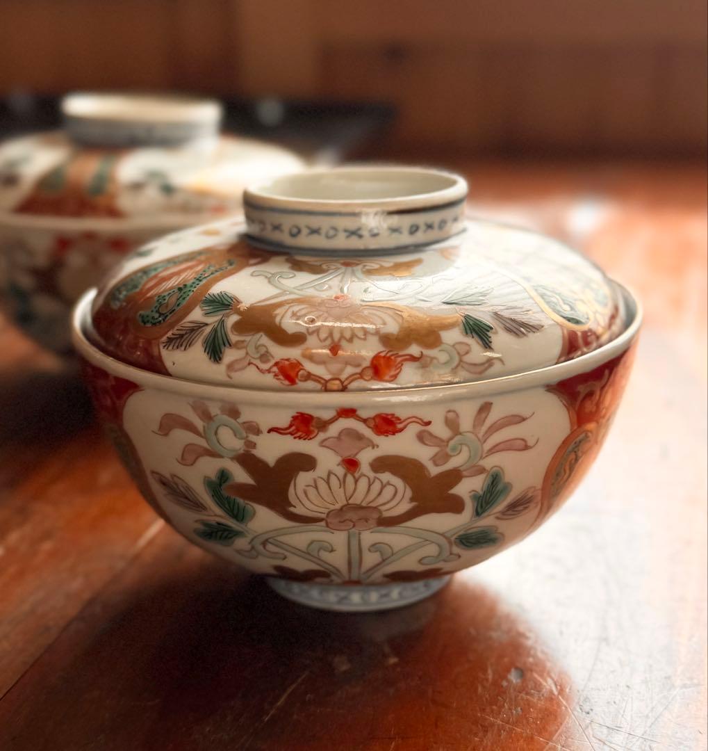 骨董皿　古伊万里　金彩色　絵蓋付ご飯茶碗2客　麒麟　江戸期　軍配文