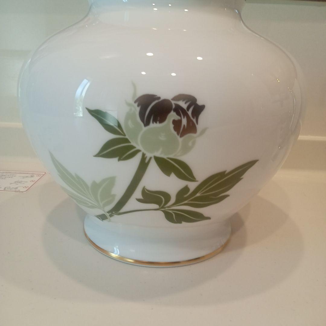 大倉陶園　金彩　牡丹花瓶　OKURA