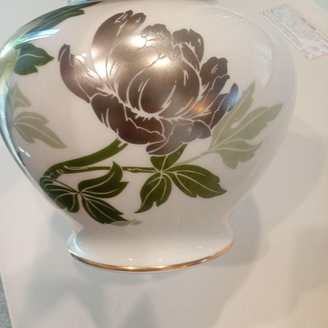 大倉陶園　金彩　牡丹花瓶　OKURA