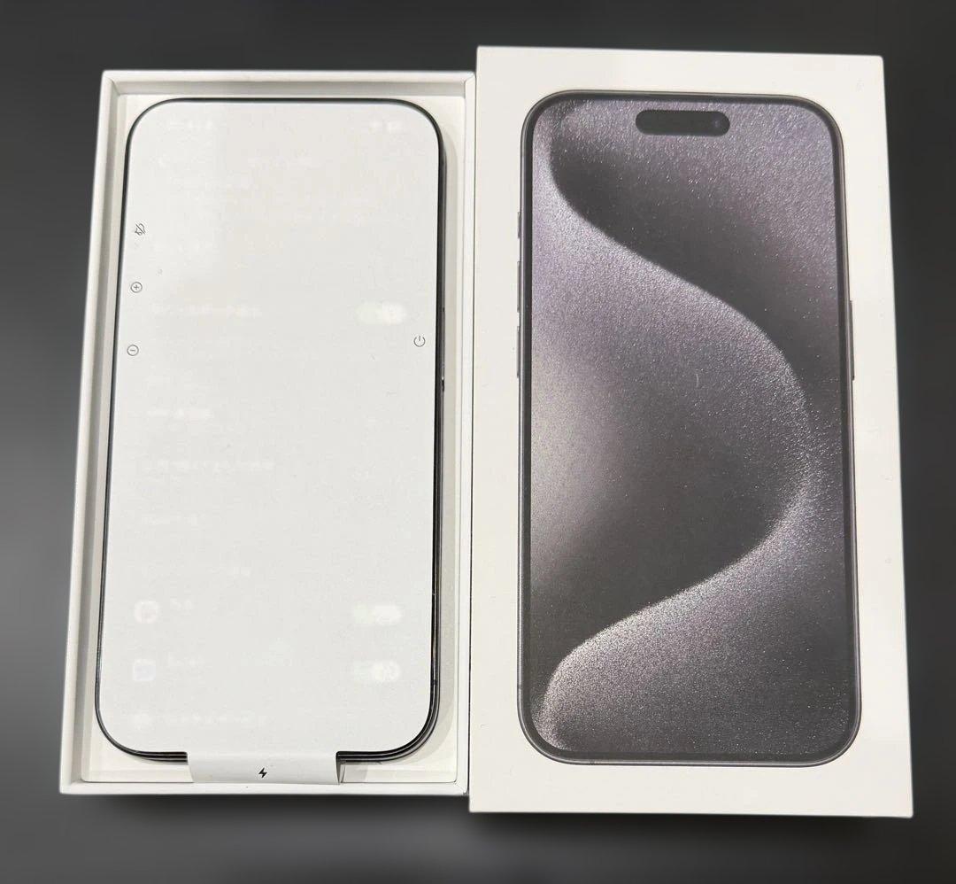 Apple iPhone 15Pro ブラックチタニウム　SIMフリー　極美品