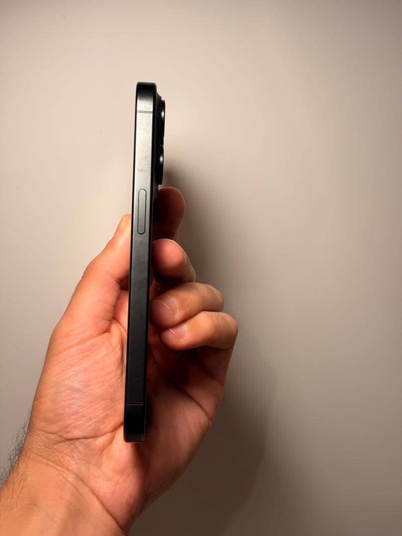 iPhone 15 Pro SIMフリー　ブラックチタニウム＋ケース+ フィルム