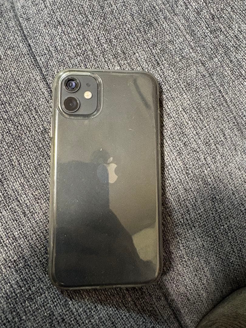 Apple iPhone 11 ブラック 本体　SIMロック解除